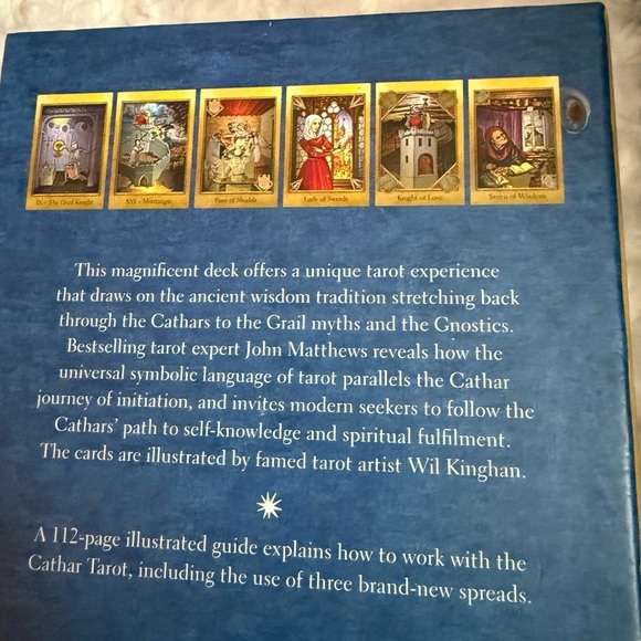 The Cathar Tarot by John Matthews and Wil Kinghan - Blue - Picture 2 of 3